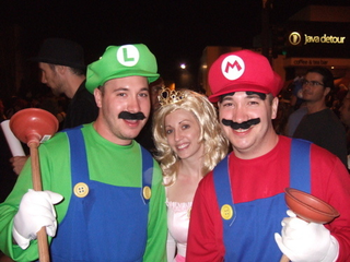 Illustration for article titled Nintendo Love Invades West Hollywood Costume Carnaval